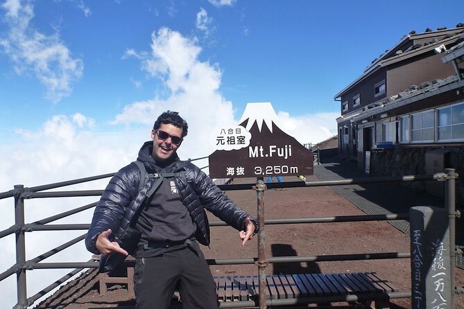 Mt Fuji Private Day Tour from Tokyo with English Speaking Driver - Oshino Hakkai’s ponds and traditional buildings