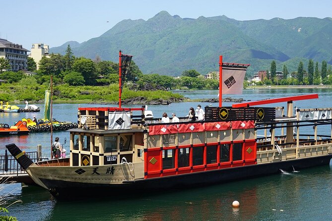 Mt.Fuji Private SightSeeing Day Tour (From Tokyo) - Lake Kawaguchiko and Oishi Park