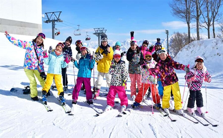 Mt. Fuji Skiing Experience- YETI Ski Resort & Onsen Day Trip - Mt. Fuji Views From the Slopes