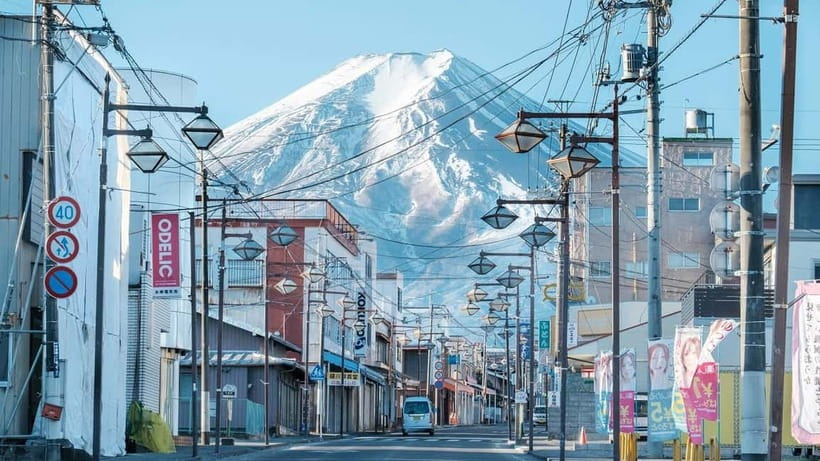 Mt Fuji Top 5 Spots Day Tour: Arakurayama Park,Oshino Hakkai - Hikawa Clock Shop and the Stairway to Heaven street