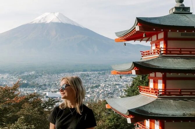 Mt Fuji Tour with Japanese Local Guide on Private Car from Tokyo - Chureito Pagoda and the famous Fuji view