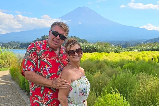 Mt Fuji Tour with Japanese Local Guide on Private Car from Tokyo - Oshino Hakkai and its eight ponds