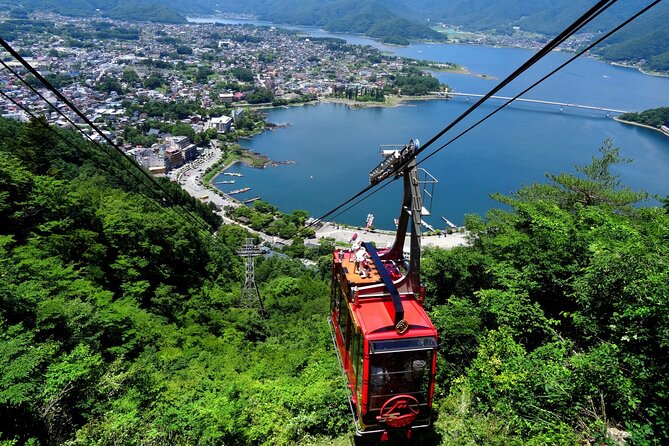 Mt. Fuji Tours with Kawaguchi Lake Ropeway View English Speaking - How the guides shape the day