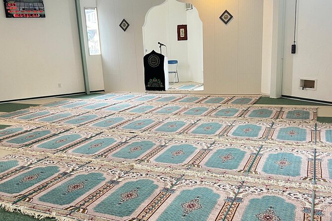 Muslim Friendly Mt. Fuji Tour with Halal Lunch and Prayer Time - Key Points at a Glance