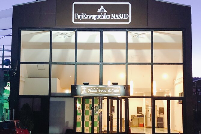 Muslim Friendly Mt. Fuji Tour with Halal Lunch and Prayer Time - Weather, Clothing, and Other Practical Details