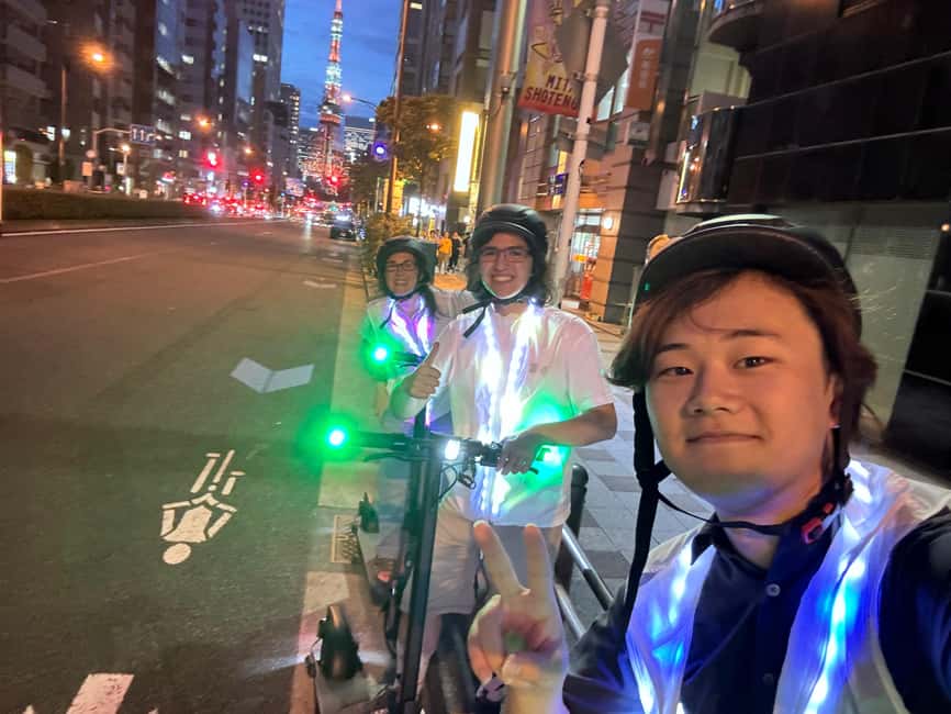 Night E-Scooter Ride to Tokyo Tower - No License Needed - A short photo stop at Zojo-ji Temple