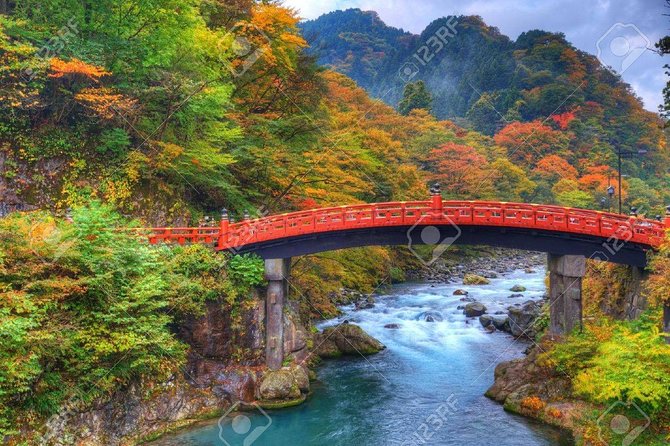 Nikko private tour with English speaking guide - Lake Chuzenji and the mountain setting