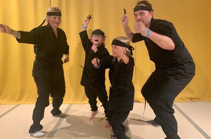 Ninja Experience (Family Friendly) at Samurai Ninja Museum TOKYO - Trying ninja stars, darts, and a blowpipe