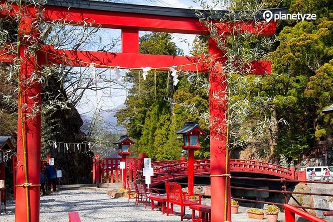 One Day Private Tour Nikko Tochigi only for Your Family by car - Lake Chuzenji and the mountain setting