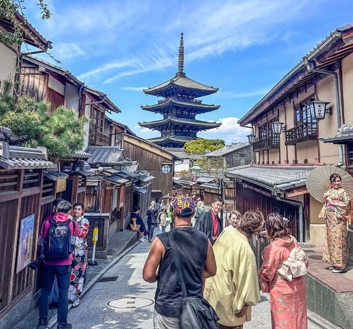 Osaka/Kyoto/Nara: Private Full-Day Sightseeing Tour - Fushimi Inari and the vermilion torii gates