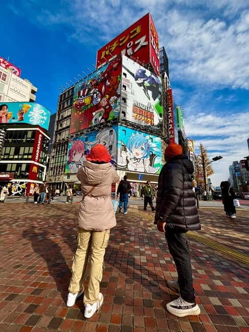 Perfect Start for your Japan Trip - Private Tour in Tokyo - The train to Shinjuku