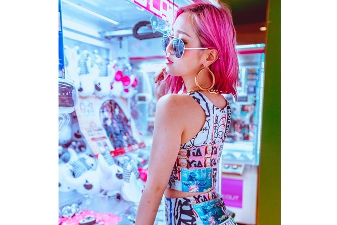 Photoshoot with Professional Photographer in Tokyo - Shibuya gives you a lively first setting