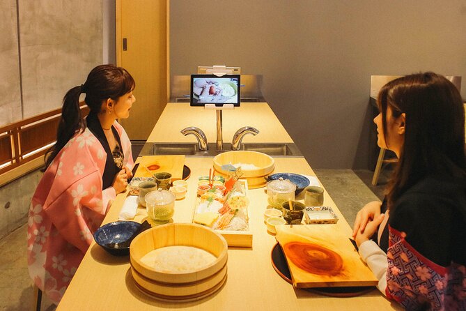 Popular Sushi Making Class near Tokyo Tower - Timing, group size, and the pace of the class
