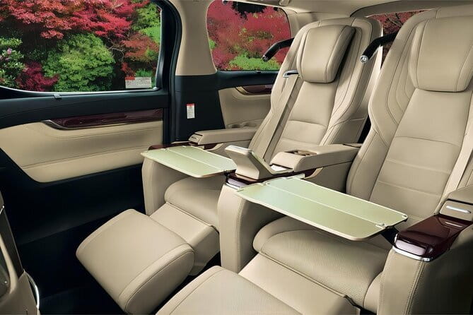 Private Airport Transfer Tokyo City to Haneda Airport HND - Door-to-door pickup matters with Tokyo luggage