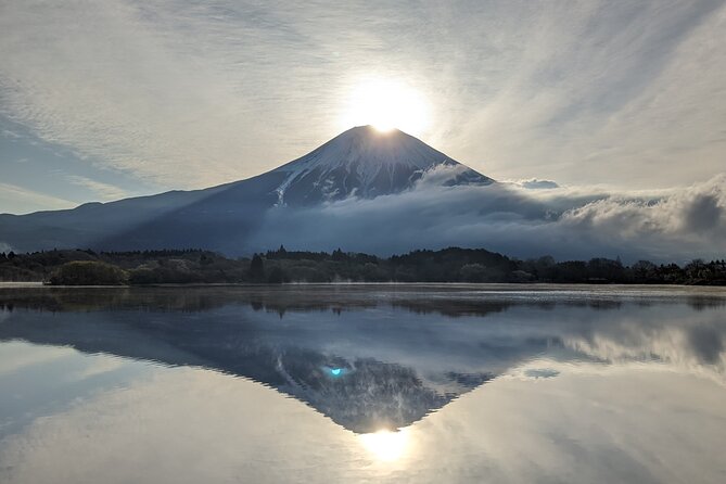 Private Car Tour to Mt. Fuji Lake Kawaguchiko or Hakone