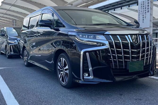 Private Haneda Airport (HND) to Central Tokyo City Transfer - Finding your driver at Haneda Airport