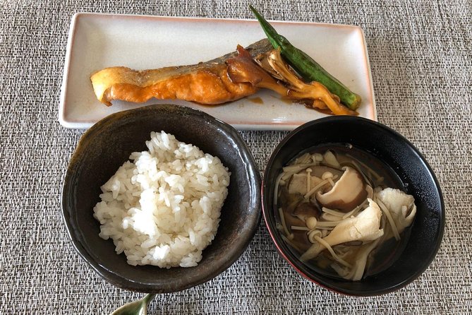 Private Home Cooking in Yanaka – Local Flavors in a Warm Setting - A neighborhood class with a built-in Yanaka outing