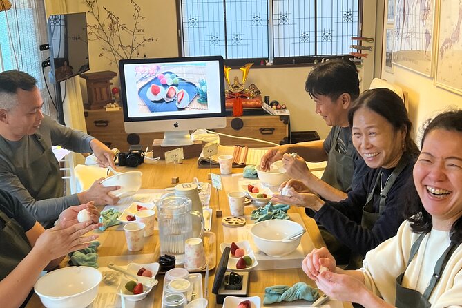 Private Mochi・Matcha sweets Making Class Near Shibuya Area - Timing, transport, and cancellation details