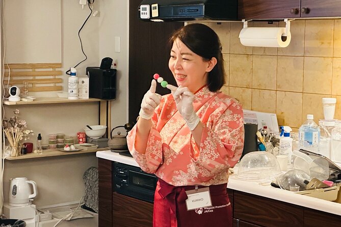 Private Mochi Sweets Making class near Shibuya area - What makes this a strong family activity