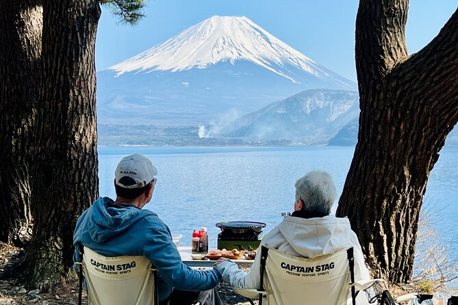 Private Mt Fuji Tour from Tokyo: Scenic BBQ and Hidden Gems - Lake Kawaguchiko and the seasons