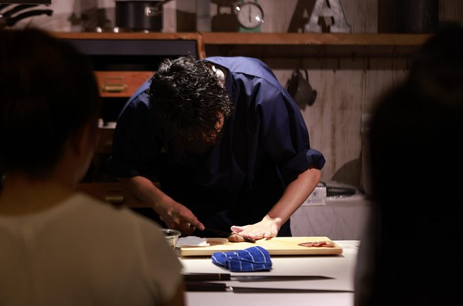 【Private】Premium Fish filletting sushi making course - Shaping nigiri by hand