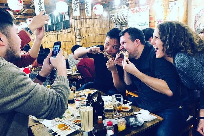 [Private]Shinjuku Golden Gai Bar Hopping w/ Japanese Local Guide - What the $85 price really covers