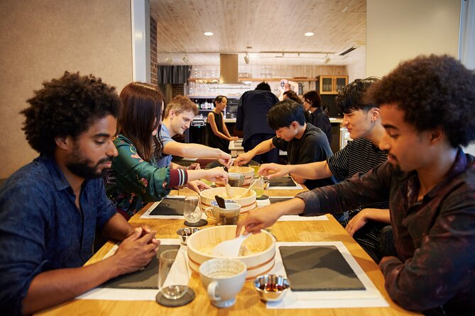 Private Sushi Making with a Sushi Master - Gunkan: the battleship-style piece