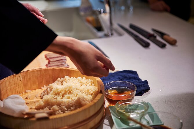 Private Sushi Making with a Sushi Master - What the private format changes