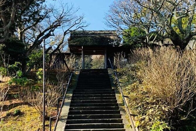 Private Tour Kamakura Yokohama Day Trip English speaking driver - Komachi-dori for lunch and small purchases