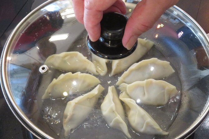 Ramen Making from Scratch with Tokyo Mom(Vegan Option Available) - Building broth with Japanese umami