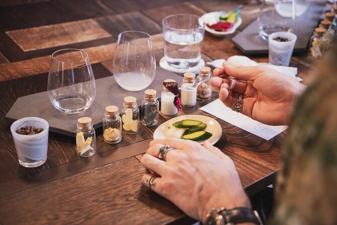 Sake Omakase in Tokyo: Guided Tasting by Certified Sommeliers - A sake lesson built around tasting, not memorizing