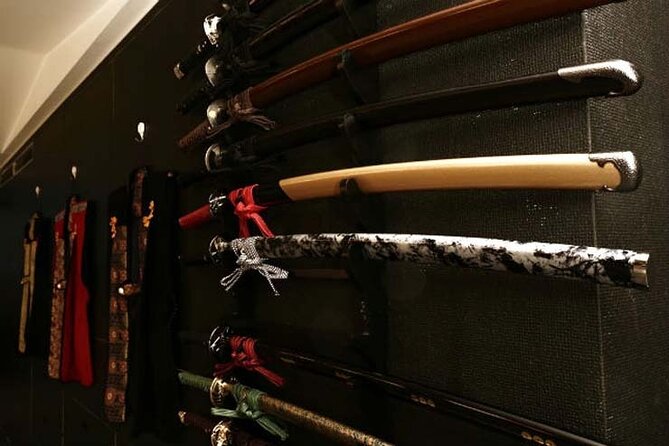 Samurai Armor Photo Shoot in Shibuya - Posing with a Japanese sword and studio direction