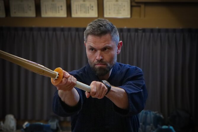 Samurai Experience - Learn Bushido through Kendo, in Tokyo - Entering a real Tokyo dojo