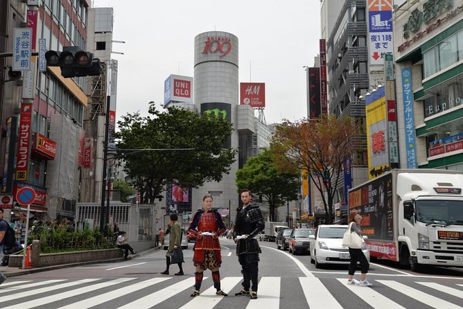 Samurai photo shooting at Street in Shibuya - Practical details for your Tokyo day