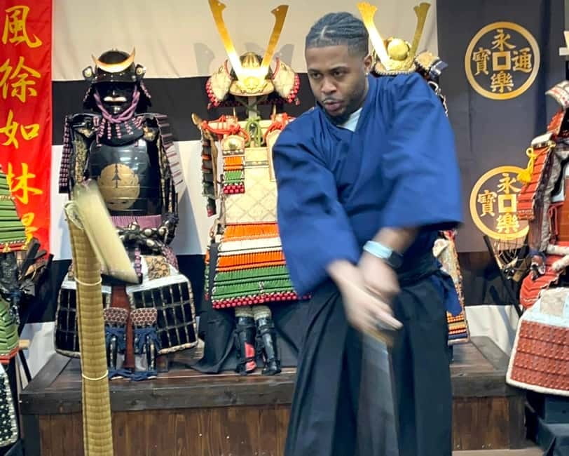 Samurai sword cutting experience - Starting at Samurai Theater Tokyo