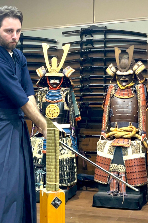 Samurai sword cutting experience - Photos and video of your own cutting turn