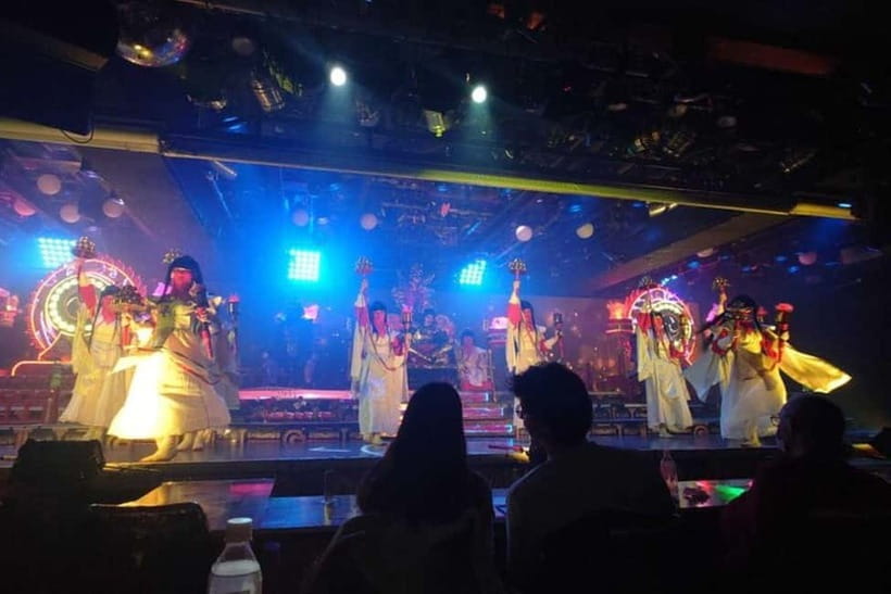 Samurai themed Entertainment show in Shinjuku - The performers bring the night to life