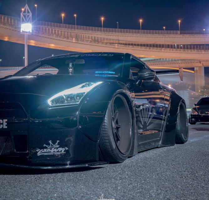 Secret Car Meet: R34 Skyline Car Club Membership - The convoy through Tokyo at night