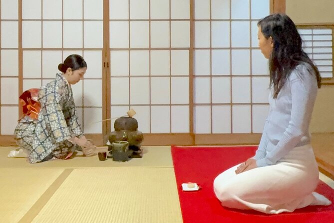 Shibuya Authentic Tea Ceremony with experienced instructor - Watching a Tea Master Perform the Ceremony