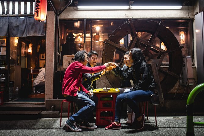Shibuya by night in Small Groups: Neon Lights and Local Flavors - Key points to know before booking