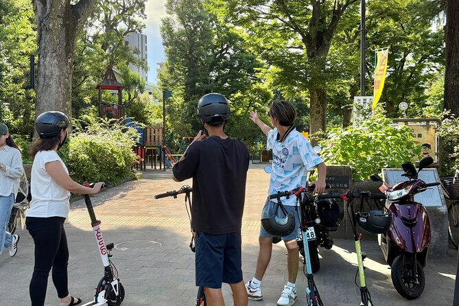 Shibuya Electric Bike Tour of Tokyo's Most Expensive Neighborhood - Tomigaya’s small shops and local texture