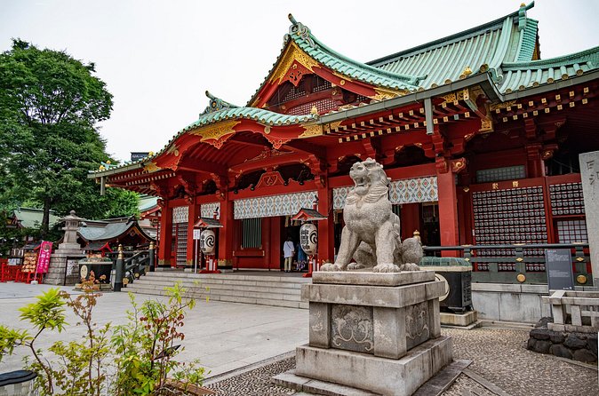 Shinto Shrine Tour: Explore Japanese Culture in Tokyo - Learning how to pray, not just where to take pictures