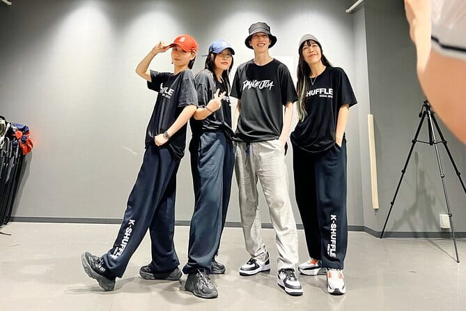 Shuffle Dance in Tokyo with a TikTok Star - Intermediate Level - Key points to know before booking