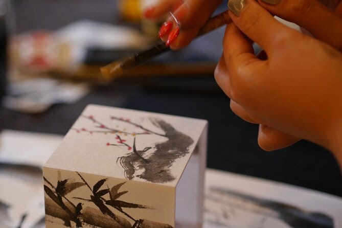 Sumi-e Ink Painting Suiboku-Ga Workshop in a Japanese Teahouse - Tea adds a calm Japanese rhythm