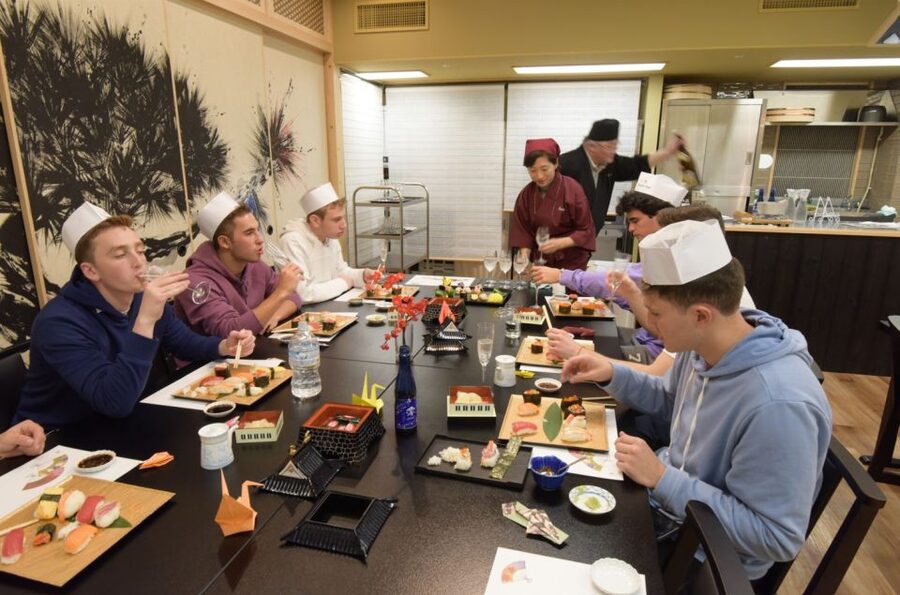 Sushi-Making Experience - Starting with sushi culture and preparation