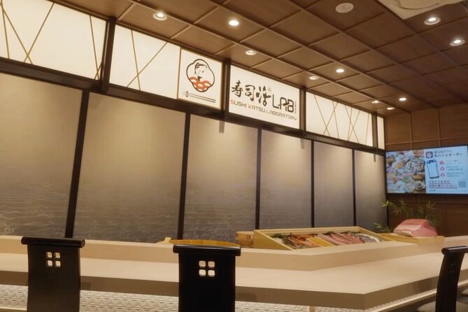 Sushi-Making in Nakameguro, Tokyo with a Professional Chef - Handling fish and shaping your own nigiri