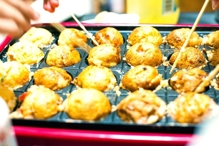 Takoyaki cooking experience in Kabukicho, Shinjuku - Who should book this experience