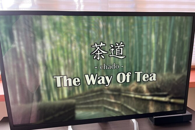 Tea Ceremony Workshop in Tokyo by the Experienced Instrucor - Watching the formal koicha ceremony