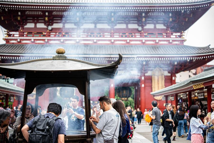 Tokyo: 2-Hour Asakusa Food Hunt & Cultural Tour - Tokyo snacks with a longer local story