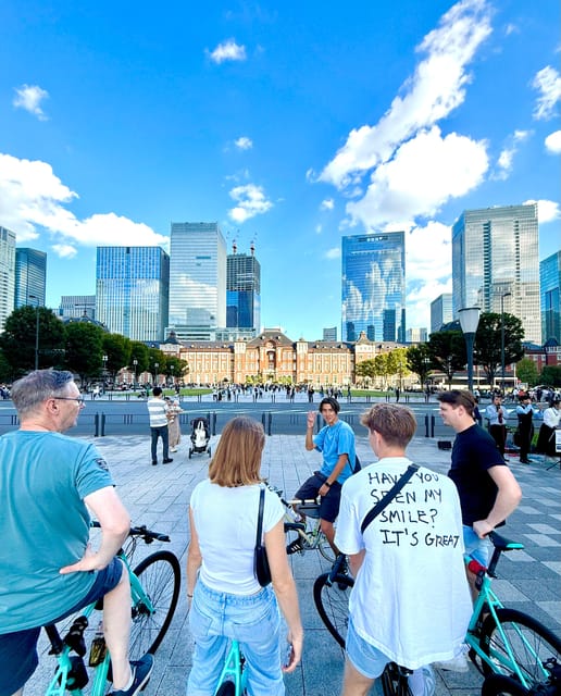 Tokyo: 3-Hour Bike or E-Bike City Highlights Tour - Akasaka Palace and the National Stadium